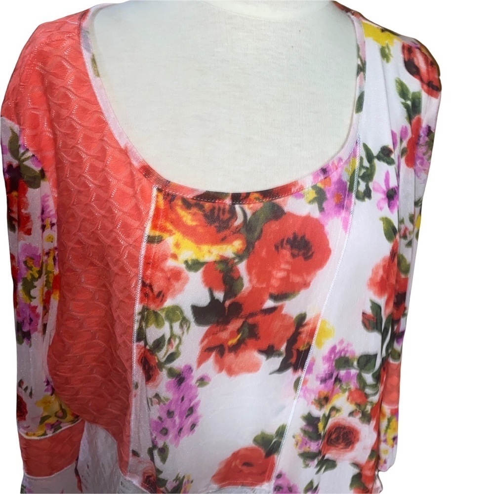 CALESSA floral tunic top plus size 2x - Picture 3 of 4